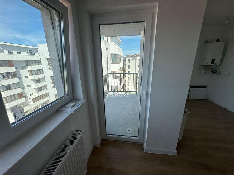 Penthouse cu 4 camere decomandat în Sud