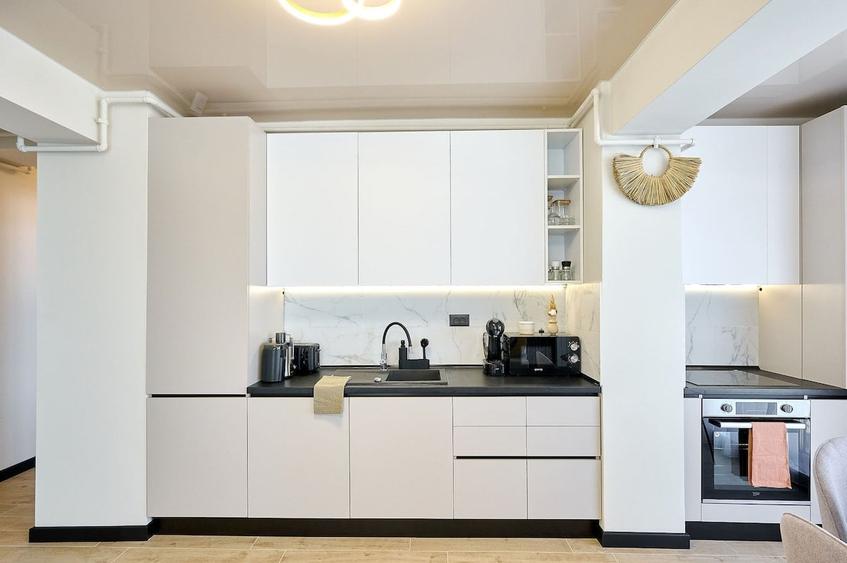 Apartament cu 3 camere decomandat în Mamaia-Sat