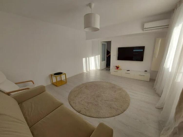 Apartament cu 2 camere decomandat, mobilat în Gara de Nord