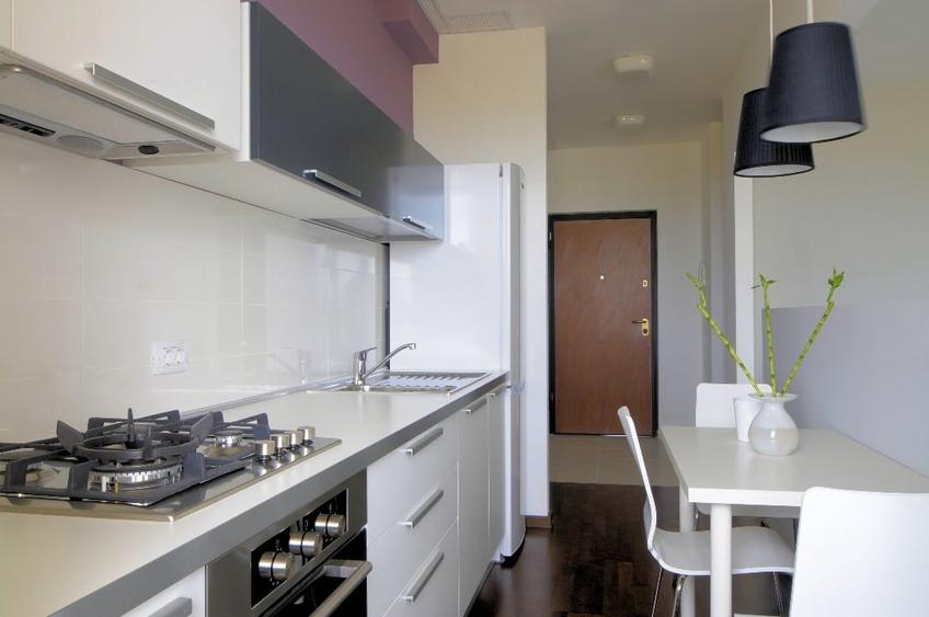 Apartament cu 2 camere semidecomandat, mobilat în Băneasa