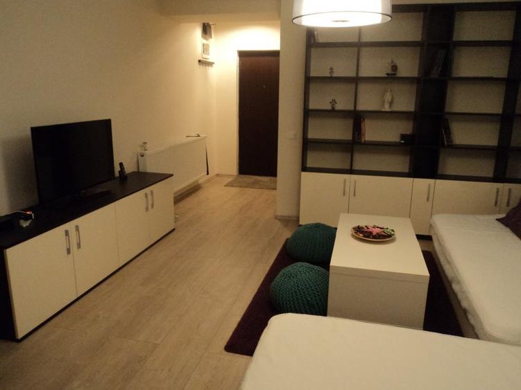 Apartament cu 2 camere semidecomandat, mobilat în Dorobanți