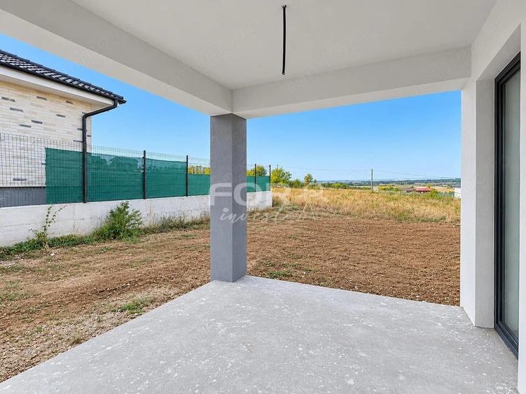 Casă cu 4 camere cu Teren 500 Mp în Paleu
