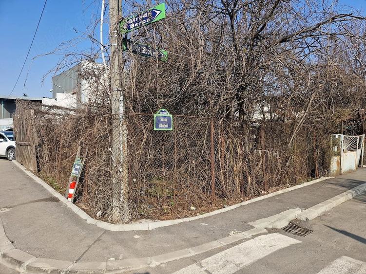 Casă cu Teren 229 Mp în Băneasa
