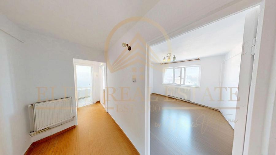 Apartament cu 3 camere decomandat în Casa de Cultură