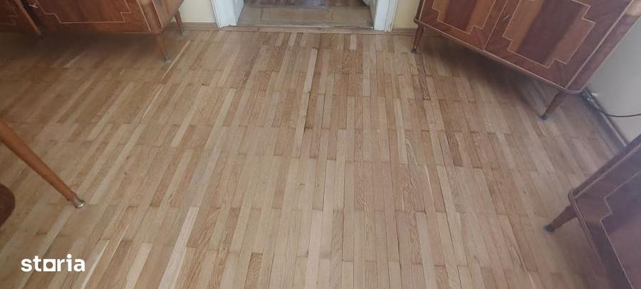 Casă cu 5 camere cu Teren 1220 Mp în Nord