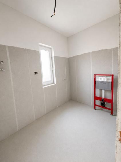 Duplex cu 4 camere cu Canalizare în Moșnița Nouă