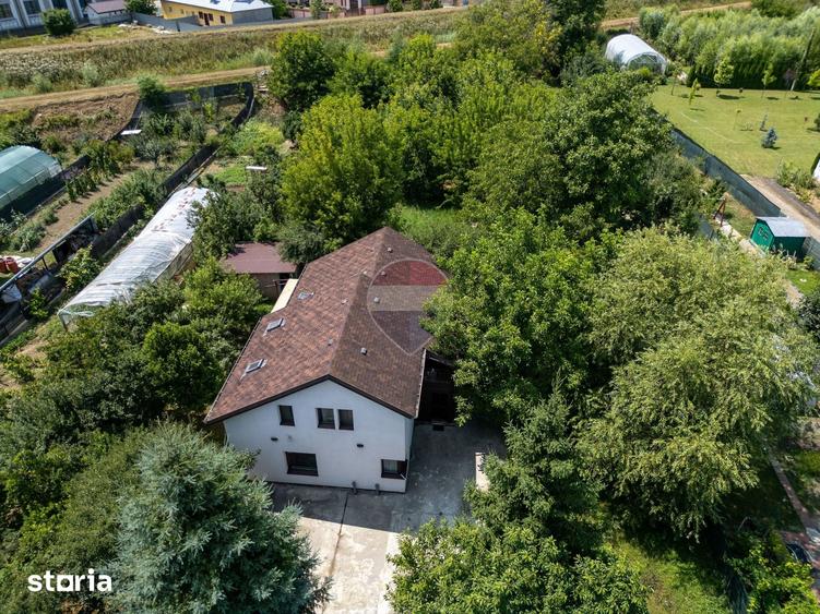 Casă cu 6 camere cu Teren 2263 Mp în Gherăiești