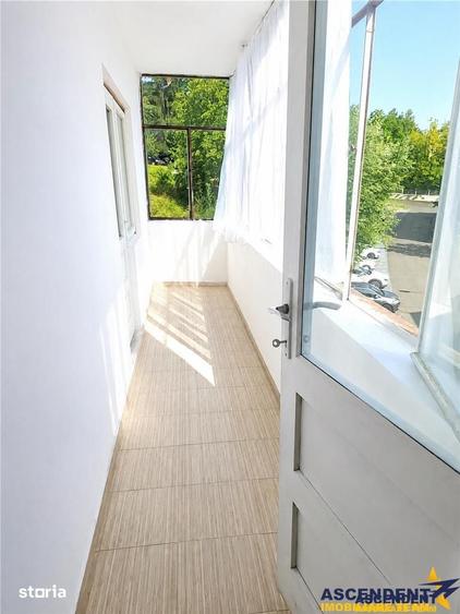 Apartament cu 3 camere decomandat în Bartolomeu