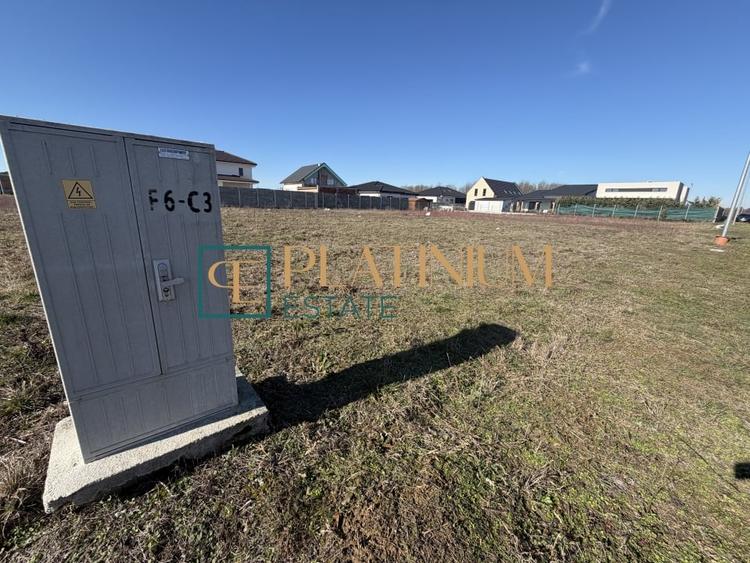 Teren Construcții intravilan de 631 mp, în Ghiroda
