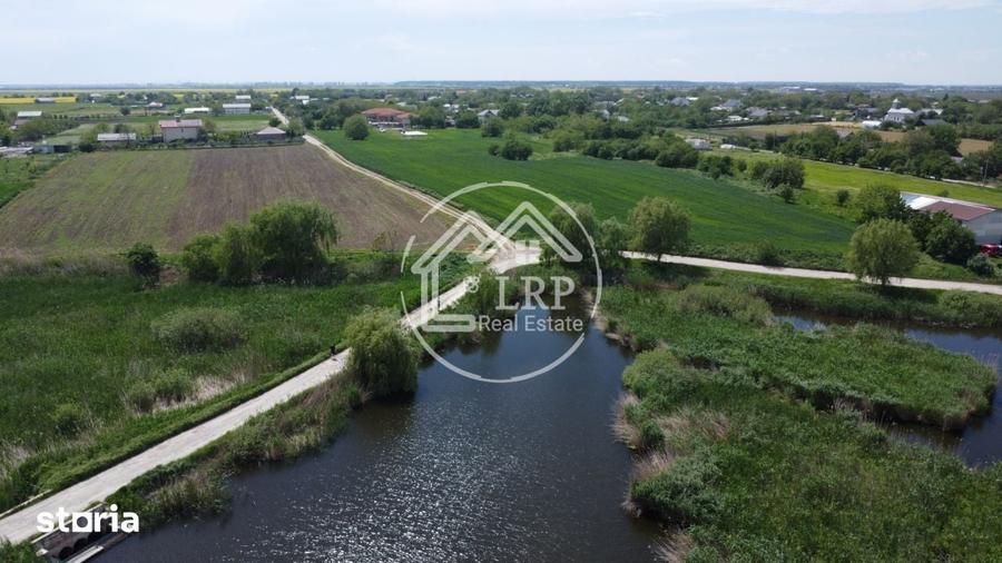 Teren de 10400 mp, în Dascălu