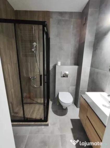 Apartament cu 2 camere semidecomandat în Florești
