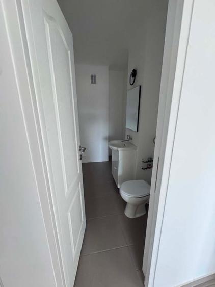 Apartament cu 4 camere decomandat în Cantacuzino