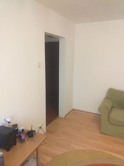 Apartament cu 2 camere semidecomandat în Pantelimon — fotografia 3