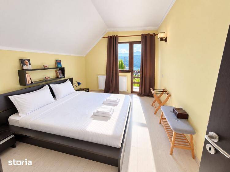 Casă cu 5 camere cu Teren 4258 Mp în Hangu