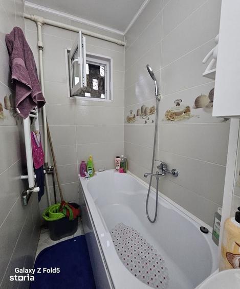 Apartament cu 3 camere în Cantemir