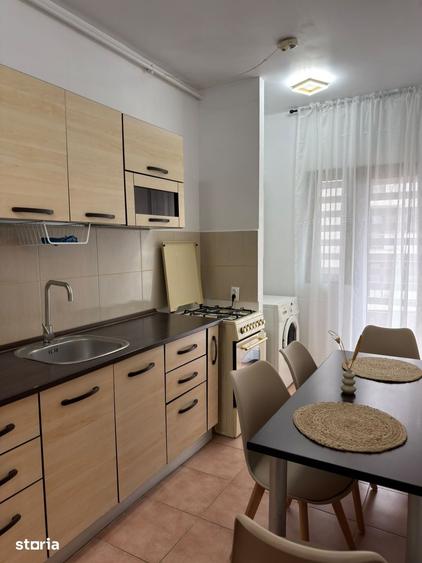Apartament cu 2 camere decomandat în Vitan