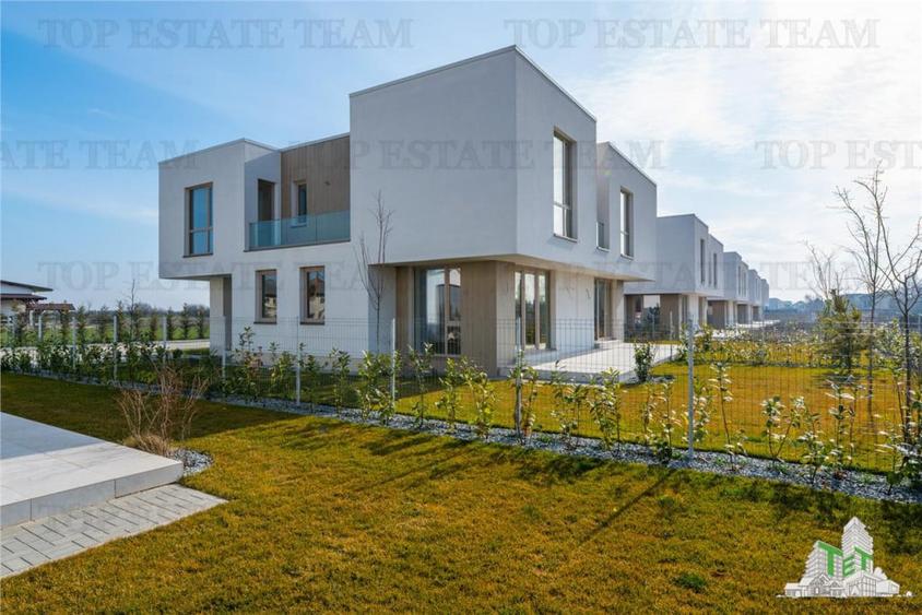 Casă cu 4 camere cu Teren 324 Mp în Corbeanca