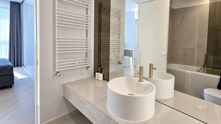 Apartament cu 3 camere decomandat în Pipera