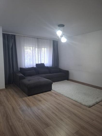 Apartament cu 2 camere decomandat în Radu Negru