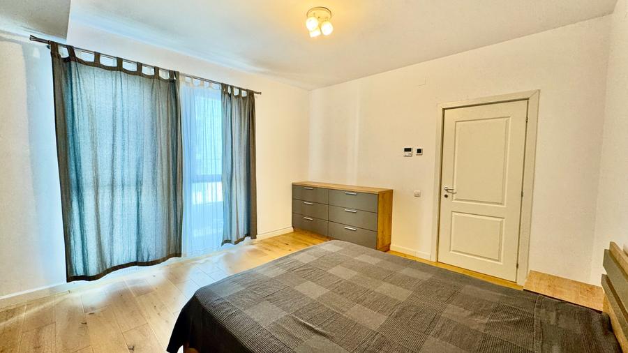 Apartament cu 2 camere decomandat în P-ta Presei Libere