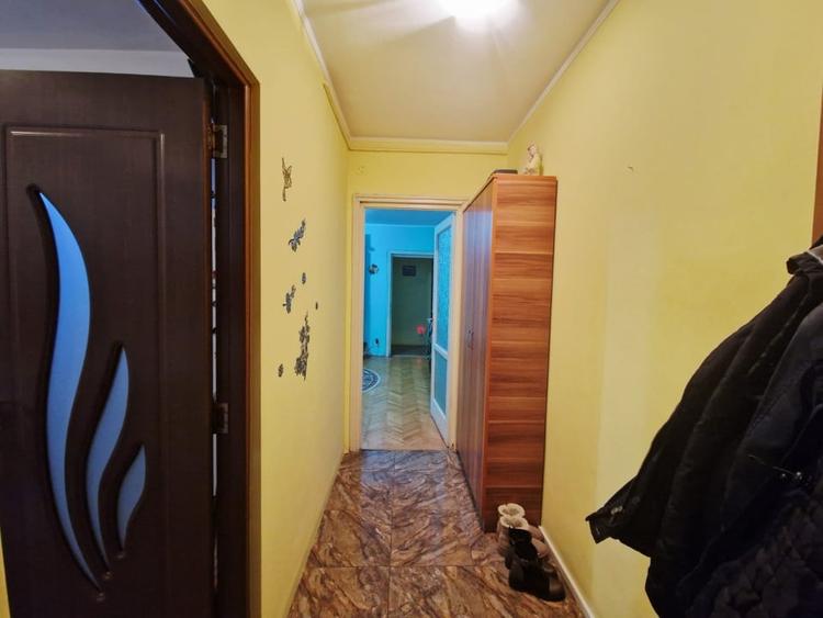 Apartament cu 3 camere semidecomandat, mobilat în Bucur Obor