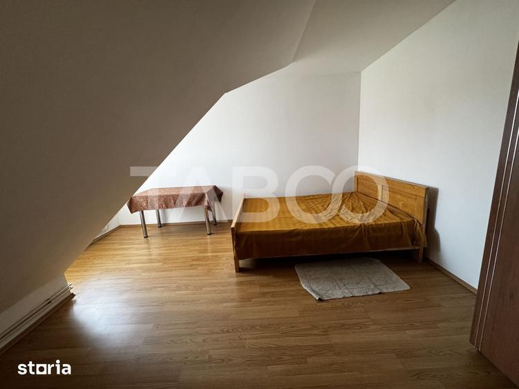Apartament cu 4 camere decomandat în Vasile Aaron