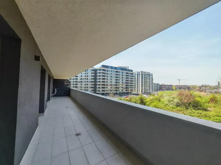Apartament cu 3 camere decomandat în Barbu Văcărescu