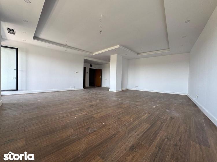 Apartament cu 4 camere decomandat în Herăstrău