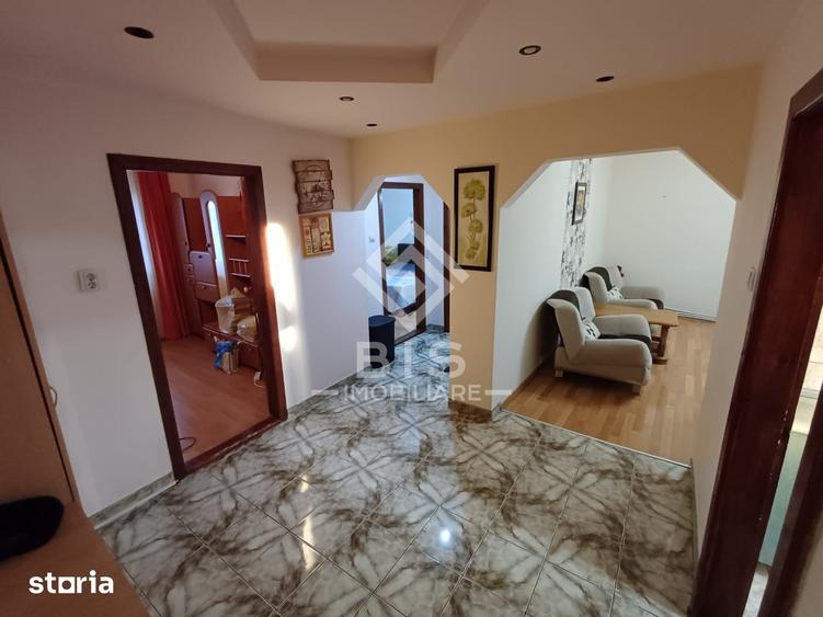 Apartament cu 4 camere decomandat în Central