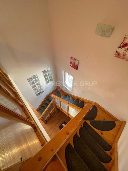 Duplex cu 4 camere cu Canalizare în Valea Adâncă