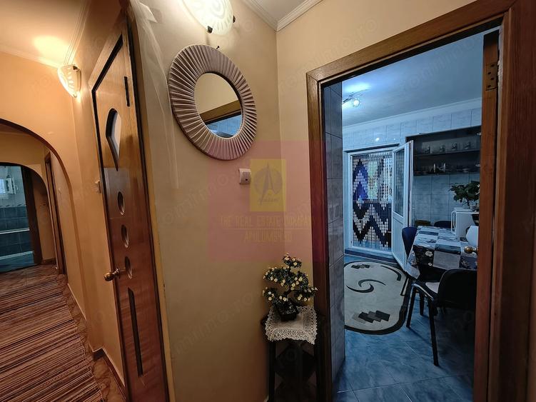Apartament cu 3 camere decomandat, mobilat în Colentina