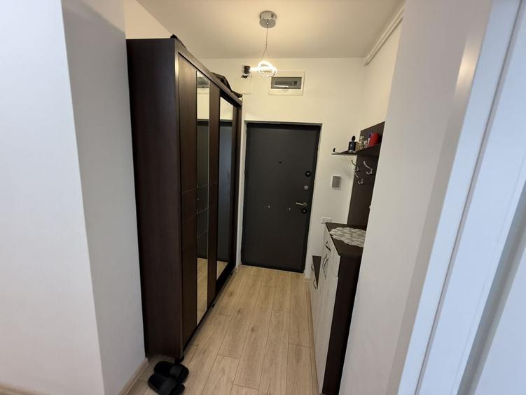 Apartament cu 2 camere decomandat, mobilat în Brătianu