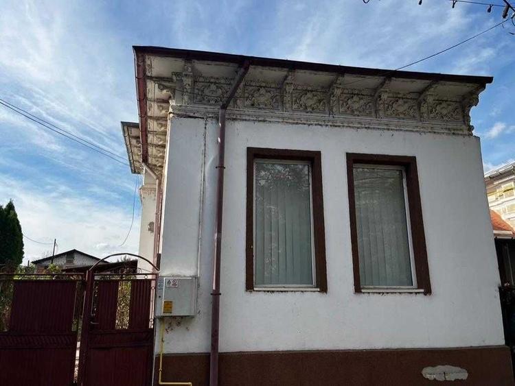 Casă cu 3 camere în Central