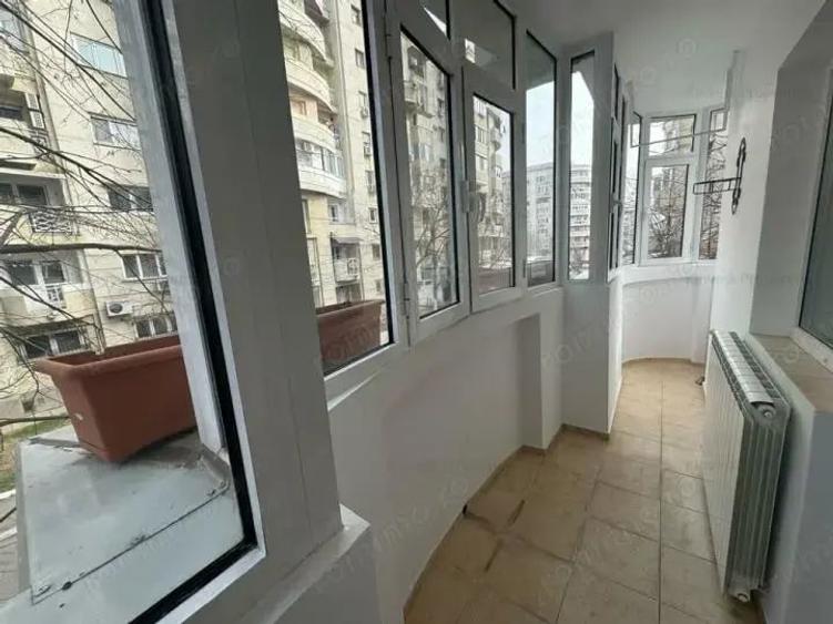 Apartament cu 3 camere decomandat în Decebal