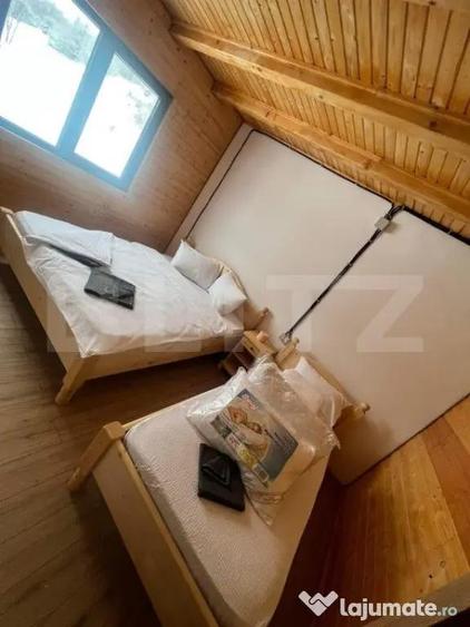 Casă cu 10 camere cu Teren 400 Mp în Central
