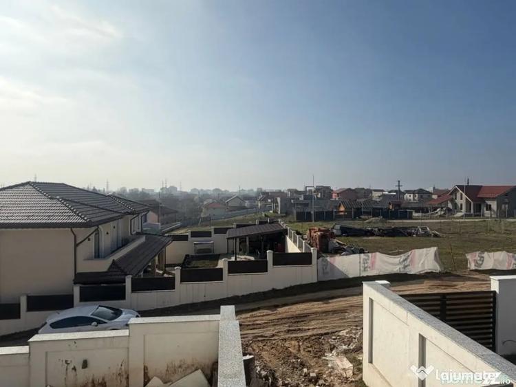 Casă cu 4 camere cu Teren 300 Mp în Central