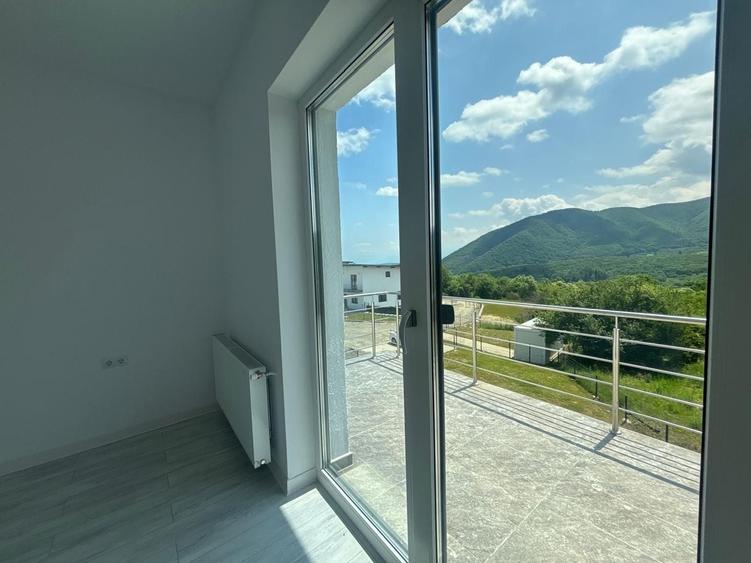 Casă individuală cu 5 camere cu Canalizare în Cisnădioara
