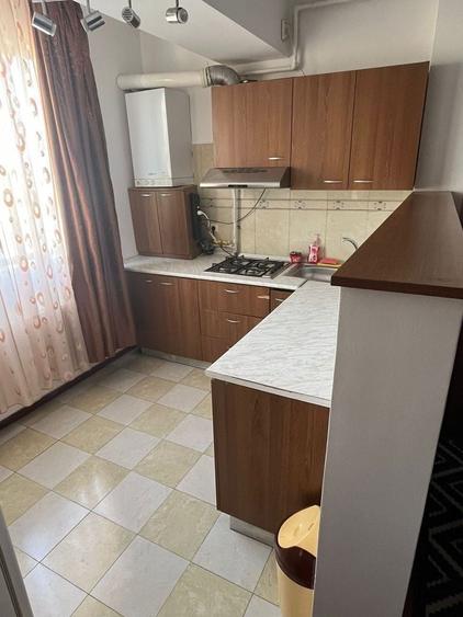 Inchiriez apartament 2 camere zona Vitan, sector 3 - 11