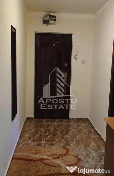 Apartament cu 2 camere semidecomandat în UMT
