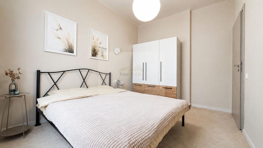 Apartament cu 2 camere decomandat, mobilat în Central