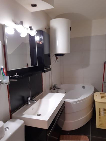 Apartament cu 2 camere decomandat în Exterior Vest