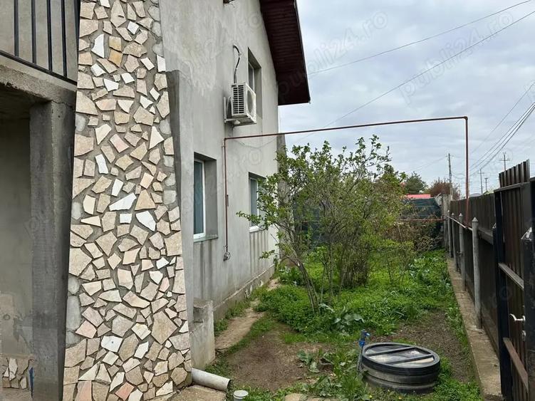 Casă cu 5 camere în Dumbrăveni