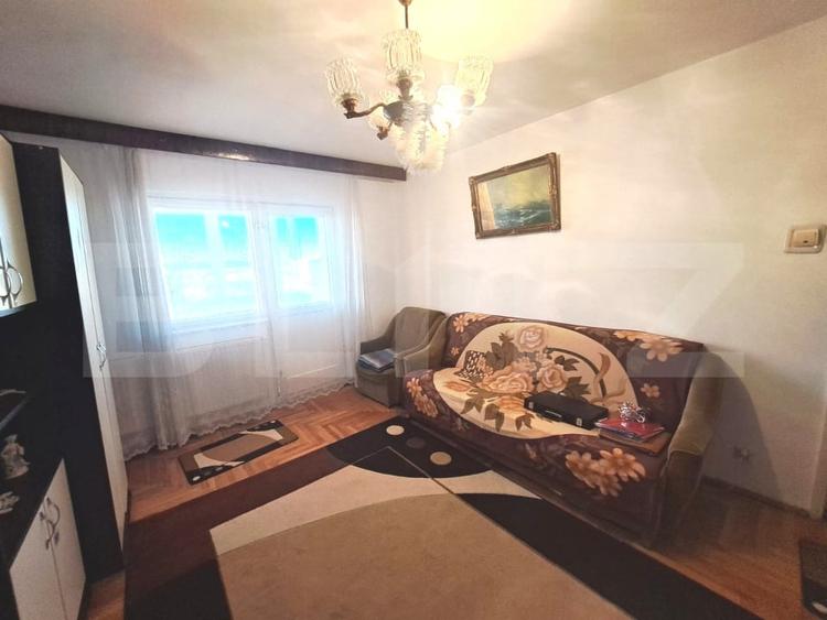 Apartament cu 3 camere decomandat, mobilat în Gemenii