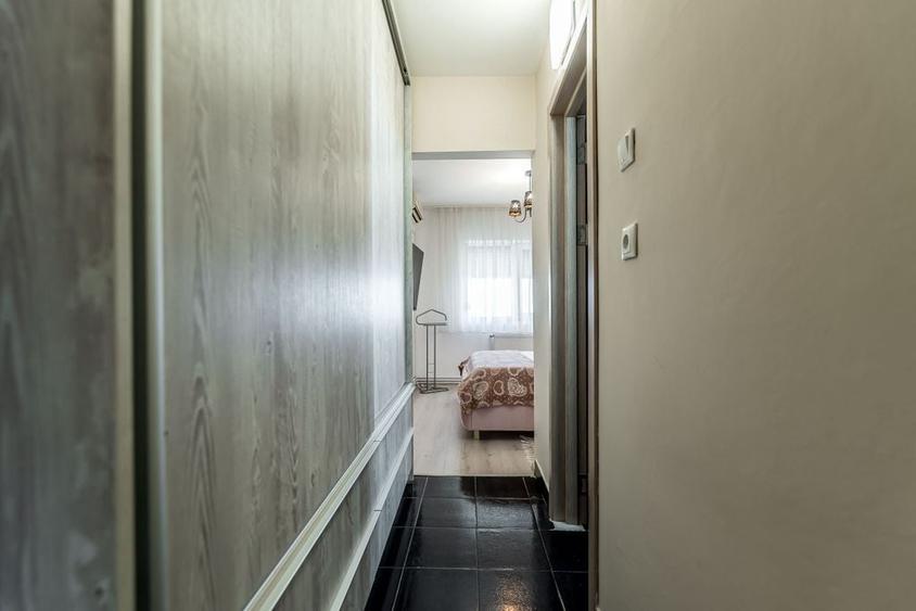 Apartament cu 5 camere decomandat în Central