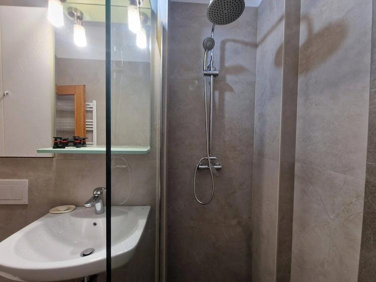 Apartament cu 2 camere decomandat în Ultracentral