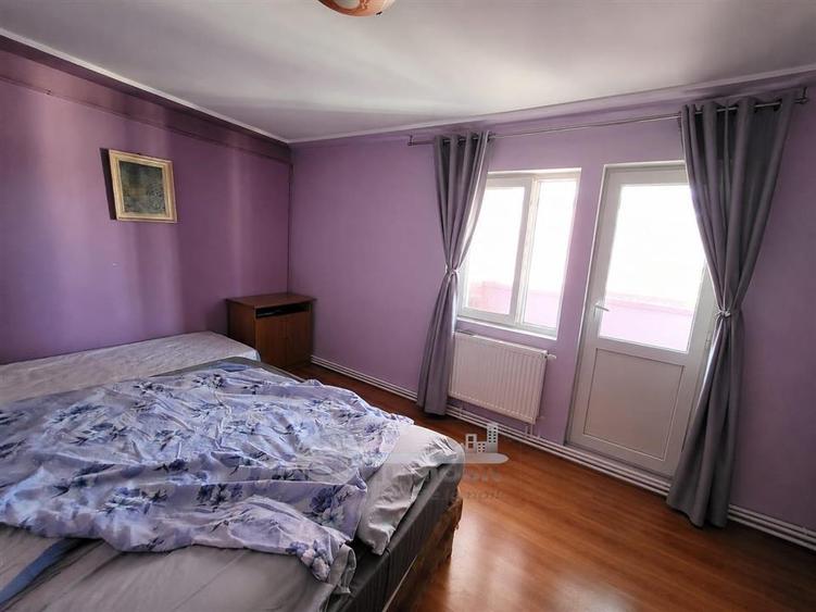 Apartament cu 3 camere decomandat în Mircea cel Bătrân