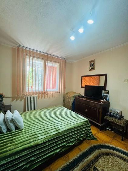 Apartament cu 2 camere semidecomandat, mobilat în Alexandru Obregia