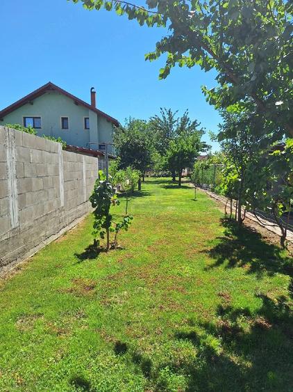 Casă cu Teren 1094 Mp în Aradul Nou