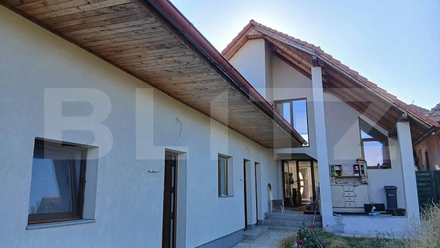 Casă cu Teren 300 Mp în Central
