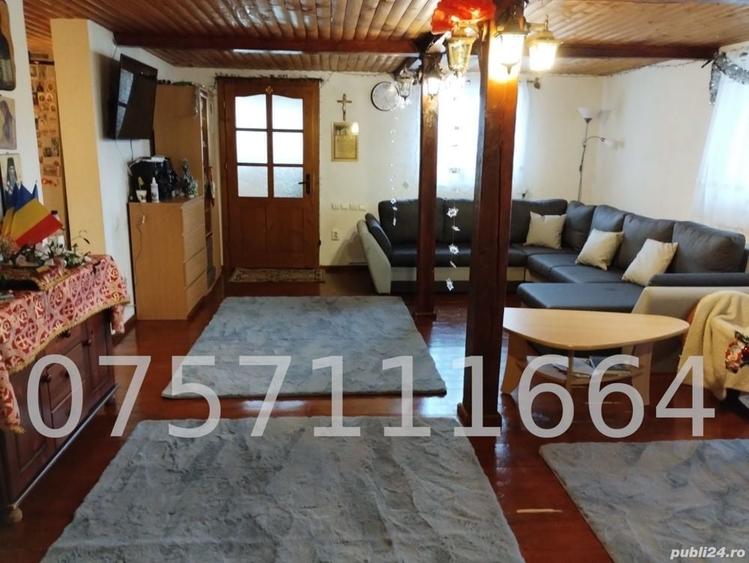 Casă cu 5 camere cu Teren 2100 Mp în Sălicea